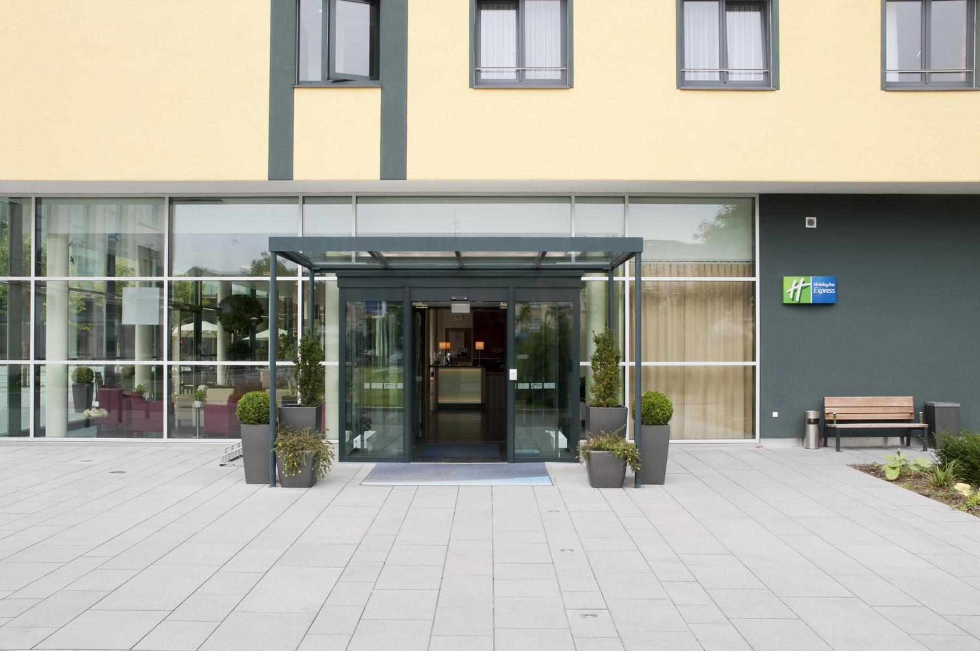 Holiday Inn Express Singen, An Ihg Hotel Exterior photo